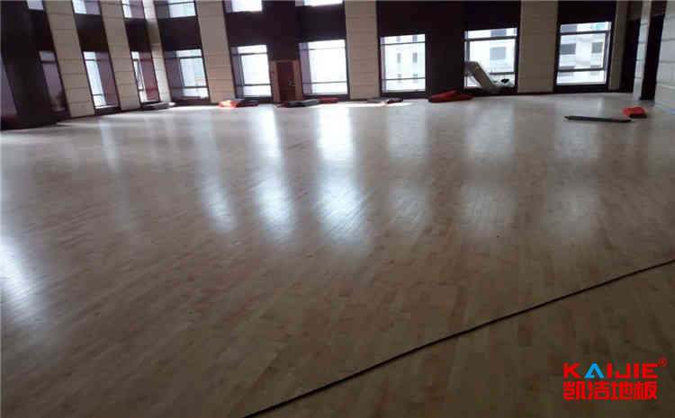 新疆专用篮球地板翻新