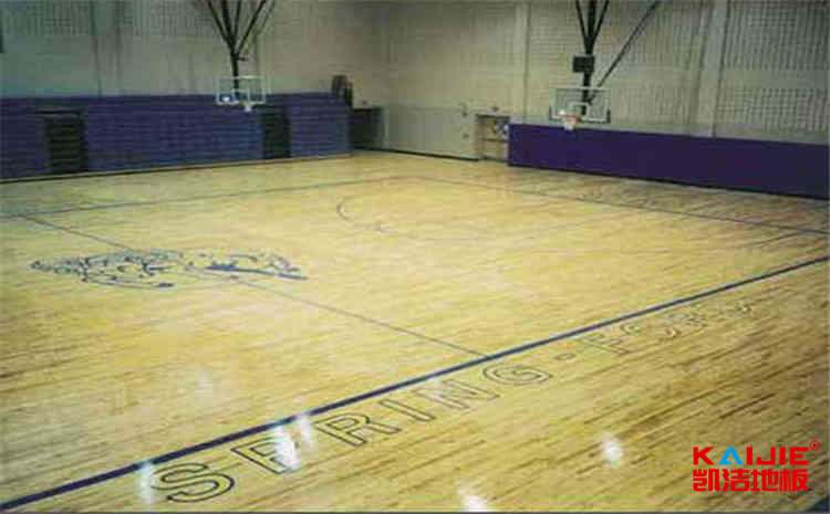 nba篮球场地板是什么材料