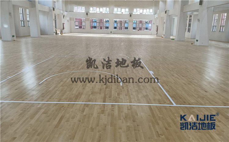 河南鹤壁辅仁中小学体育馆木地板案例